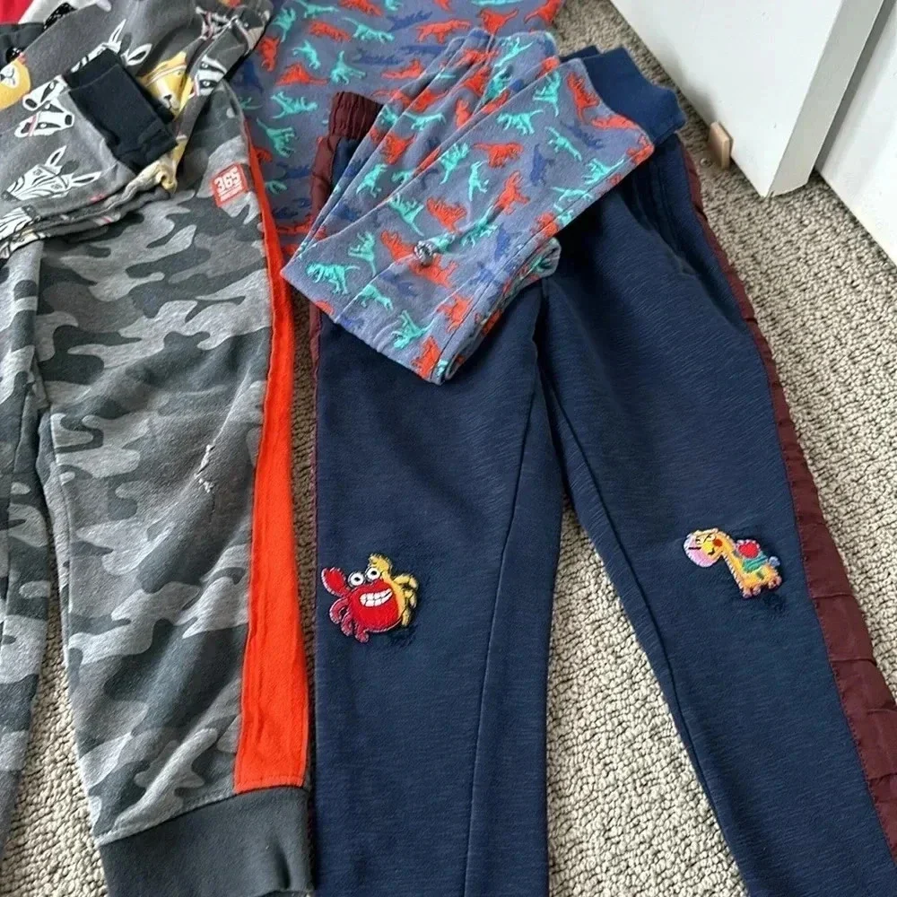 Bundle of 14 pieces of boy’s clothing items 5/6 y olds tops bottoms pj sets
